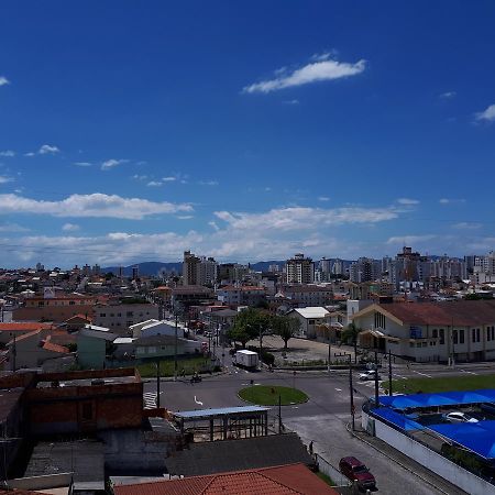 Apto Jairo E Eliane Com 03 Quartos E Garagem Interna Appartement Sao Jose  Buitenkant foto